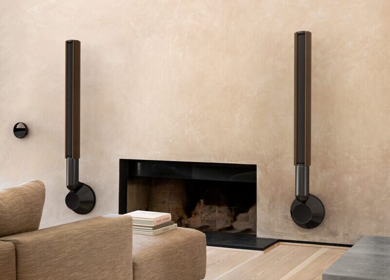 Kuidas luua kodus kinokvaliteediga helielamus: Bang & Olufseni <i>soundbar</i> Theatre ja BeoLabi kõlarid